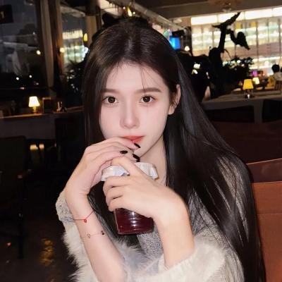 抓娃娃之父凭女贵